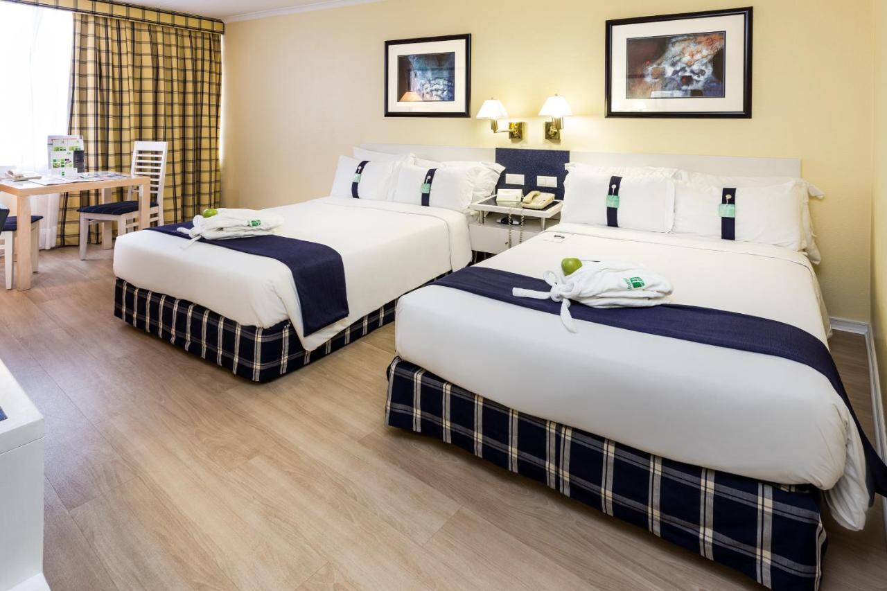 Standard Double Room with Two Double Beds and City View