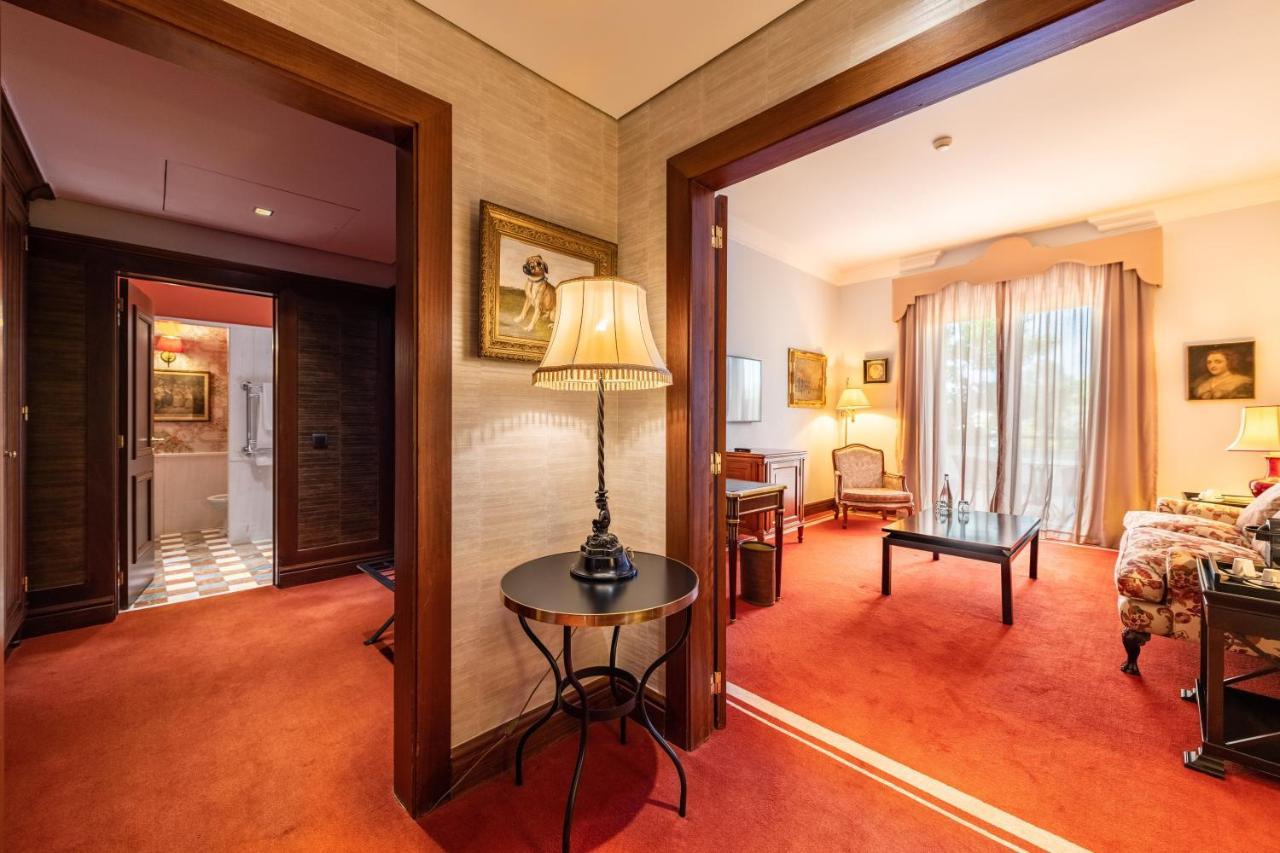 Collection Double Suite with Extra Bed
