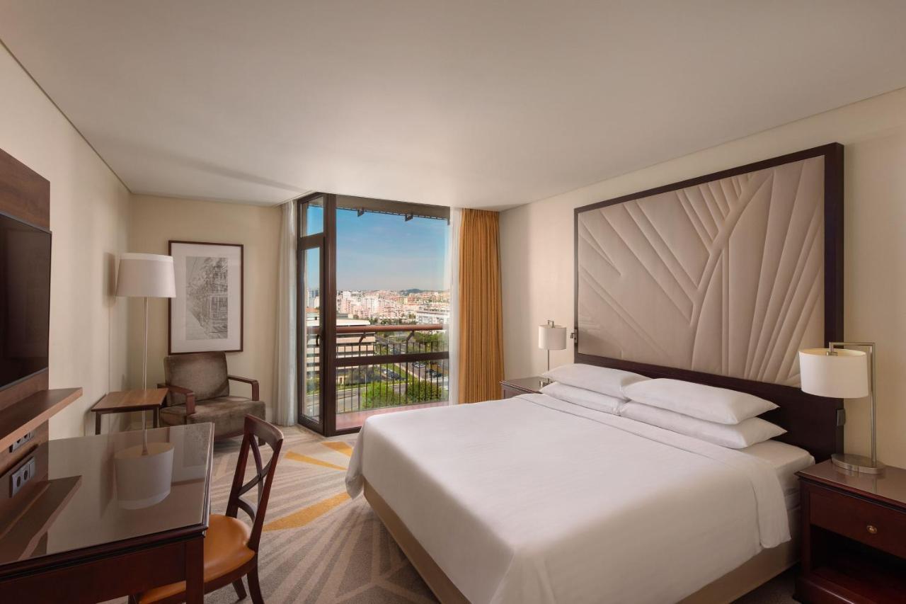 Pool View King, Guest room, 1 King, Pool view, Renovated