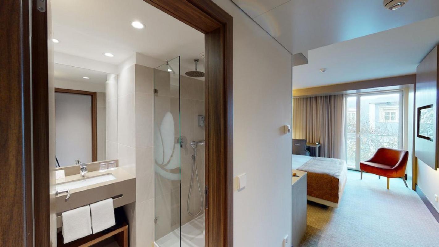 Superior Room with Balcony