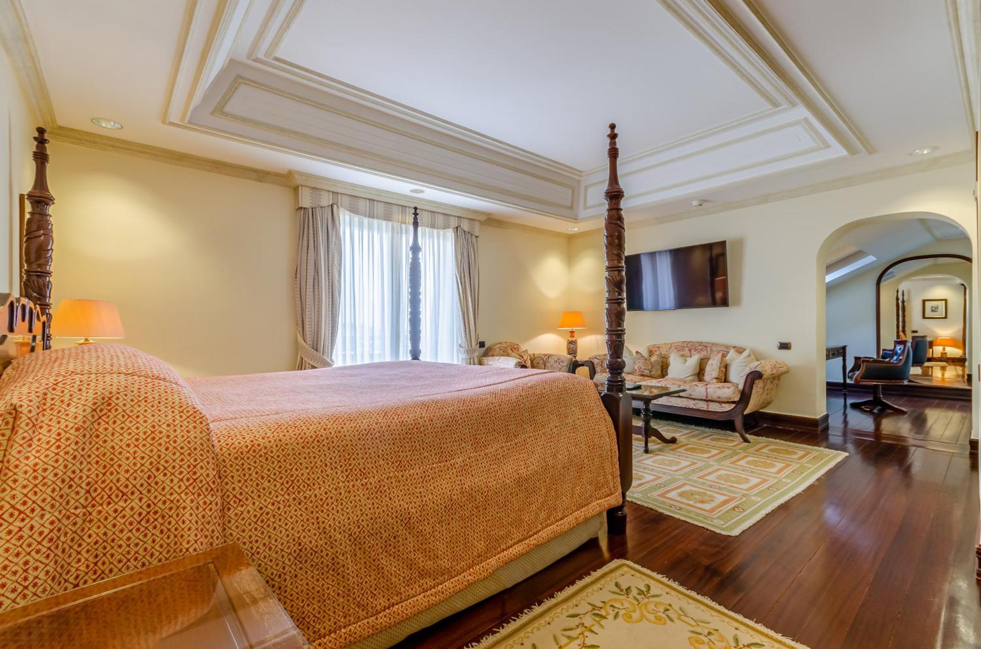 Palace Deluxe Room