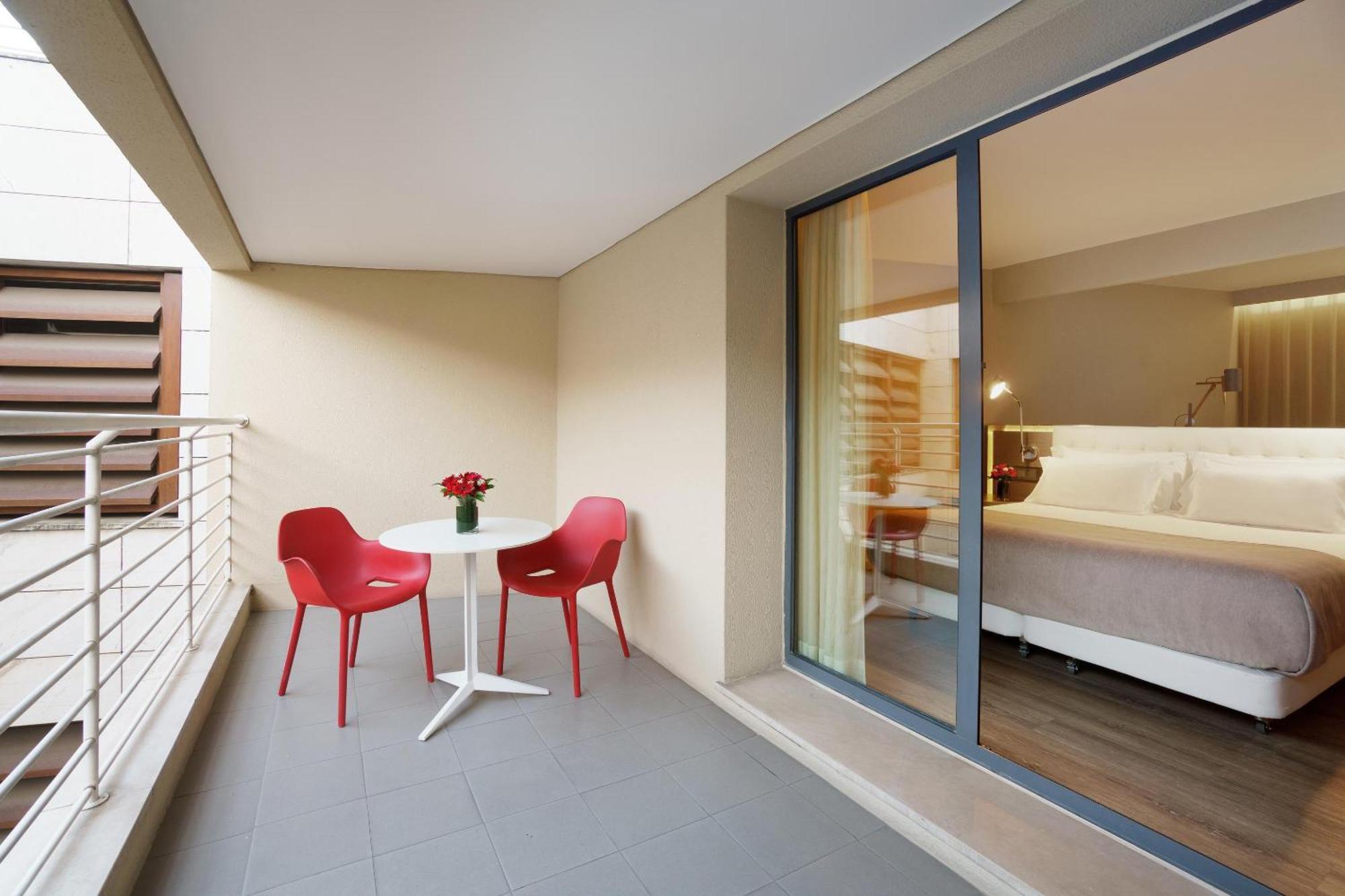 Suite with Terrace and Extra Bed
