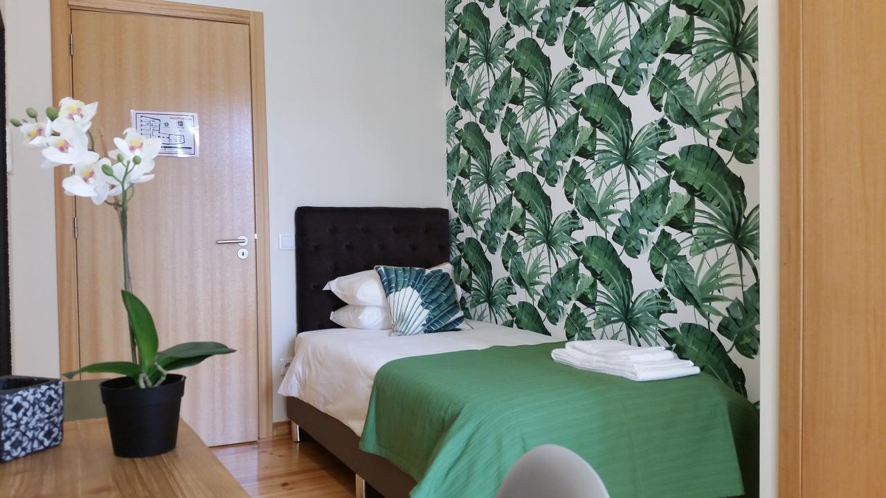 Single Room with Shared Bathroom