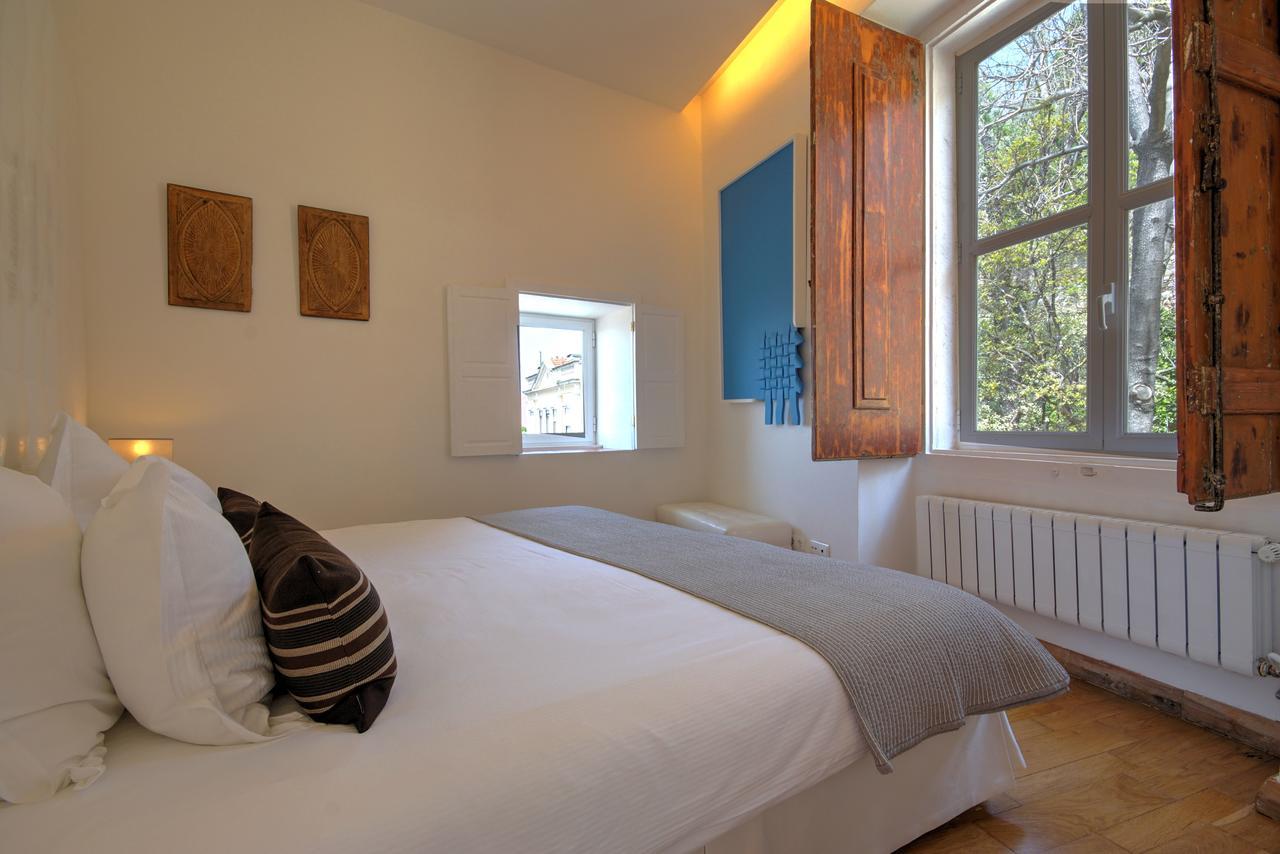 Luxury Duplex Suite with Panoramic River, City and Castle View