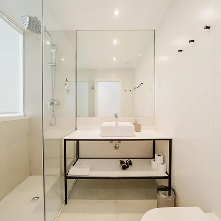 Gs Chiado Boutique Studios & Suites-3